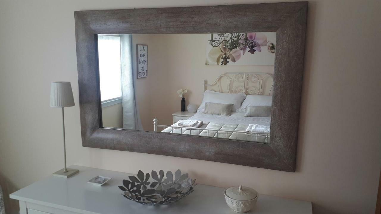 Villa Essence - A Unique Detached Villa With A-C, Heated Private Pool, Hottub, Gardens, Patios And Stunning Views! ティアス エクステリア 写真